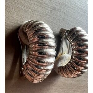 Vintage Silver Tone Ribbed Dome Clip On Earrings Classic Sculptural Minimalist